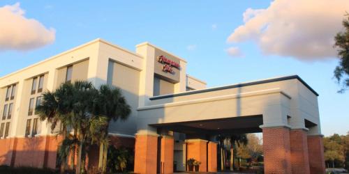 Northeast Pensacola Hotel | Convenient Stays at Hampton Inn Pensacola-Airport