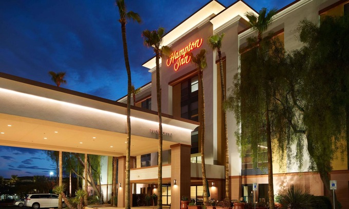 Peoria Hotel | Ideal Hampton Inn Phoenix/Glendale: Pool & Spa Amenities
