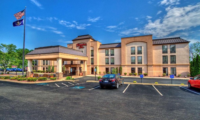 Willock Hotel | Pet-Friendly Hampton Inn Pittsburgh/West Mifflin Awaits