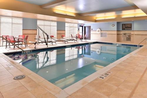 Potsdam Hotel | Explore Hampton Inn Potsdam: Family-Friendly & Poolside Fun