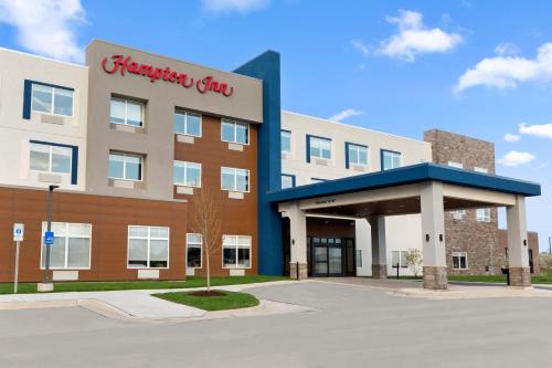 Saline Hotel | Book Hampton Inn Saline: Guest Rated 9.4 with Pool Access