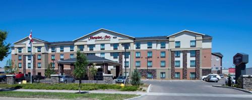 Stonebridge Hotel | Discover Hampton Inn Saskatoon South: Pet-Friendly Comfort