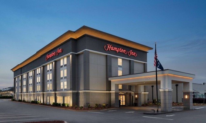 Simpsonville Hotel | Guest Rated 9/10: Hampton Inn Simpsonville with Spa & Pool