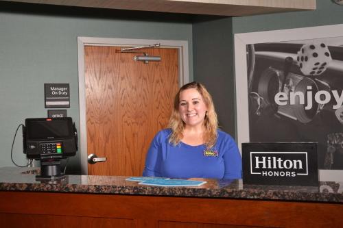 Springfield Hotel | Pet-Friendly Getaway at Hampton Inn Springfield-South