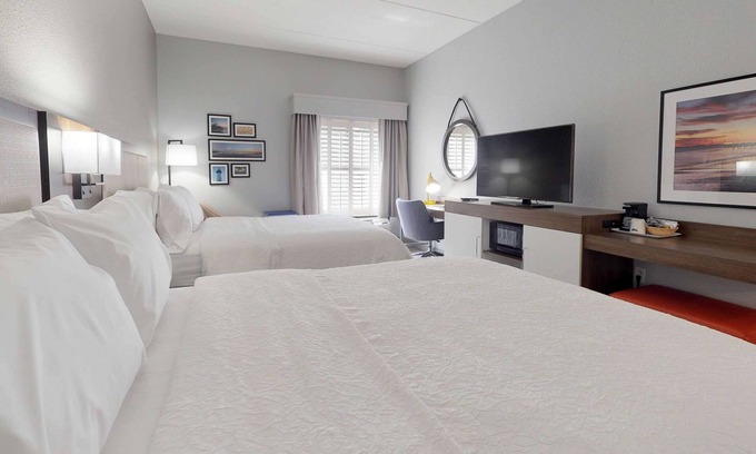 Saint Simons Heights Hotel | Discover Hampton Inn St. Simons Island - Rated 9.2/10!