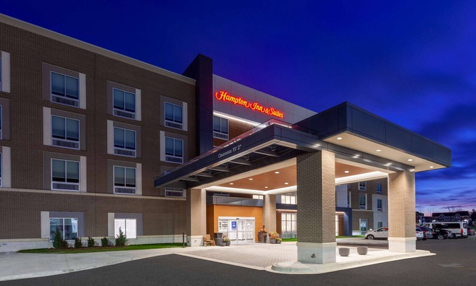 Bloomfield Hills Hotel | Comfortable Hampton Inn & Suites in Bloomfield Hills Detroit