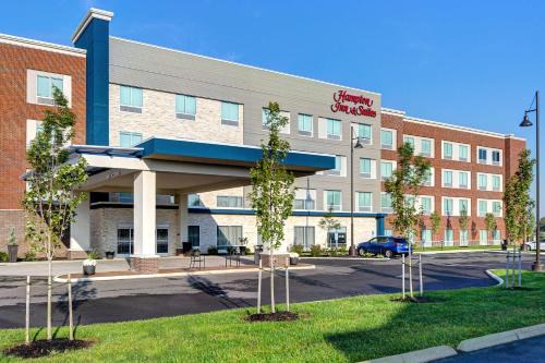 Canal Winchester Hotel | Pet-Friendly Retreat at Hampton Inn & Suites Canal Winchester