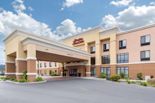 Pacific Hotel | Discover Hampton Inn & Suites Arcata with Pool and Hot Tub