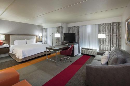 McNeil Hotel | Pet-Friendly Retreat at Hampton Inn & Suites Cedar Park