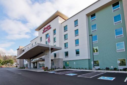 Wilburton Hotel | Pet-Friendly Hampton Inn & Suites Bellevue Downtown Awaits