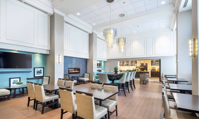 Northeast Mississauga Hotel | Comfortable Stay at Hampton Inn & Suites Toronto Airport