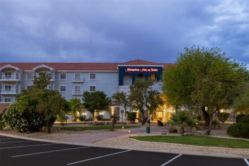 Mesquite Hotel | Discover Holiday Inn Express & Suites Mesquite, Nevada