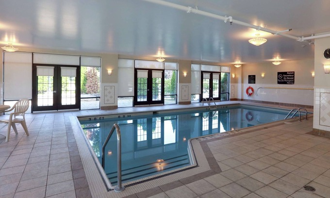 Laval Hotel | Discover Hampton Inn & Suites by Hilton Laval - 8.6/10 Rated