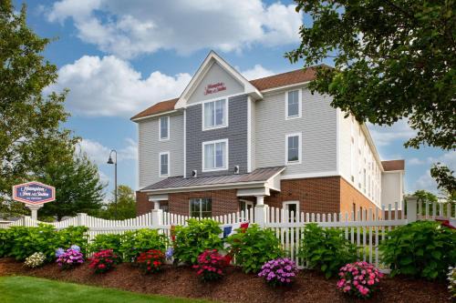 West Yarmouth Hotel | Discover Hampton Inn & Suites - Cape Cod with Top Amenities