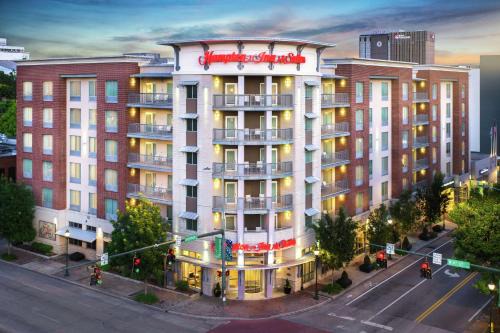 Downtown Chattanooga Hotel | Discover Hampton Inn & Suites Chattanooga Downtown Retreat
