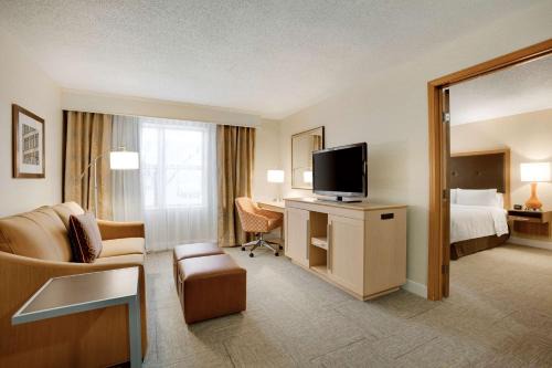 Independence Hotel | Relax at Hampton Inn & Suites Cleveland-Independence