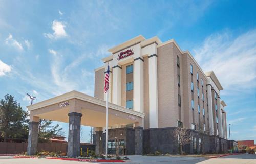 Colleyville Hotel | Pet-Friendly Getaway at Hampton Inn & Suites Colleyville