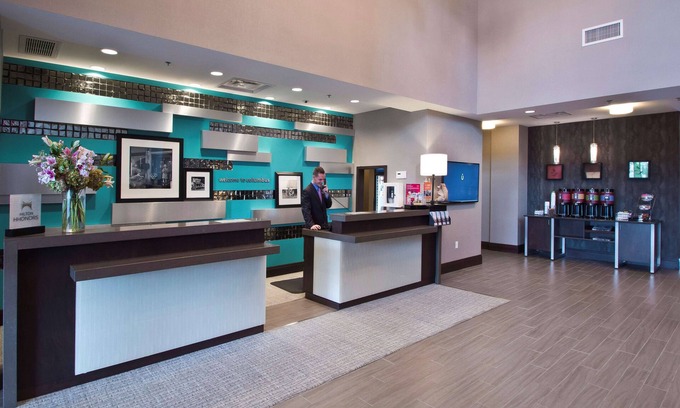 Columbus Hotel | Discover Hampton Inn & Suites Columbus: Family-Friendly Comfort