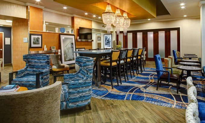 Columbus Hotel | Discover Comfort at Hampton Inn & Suites Columbus