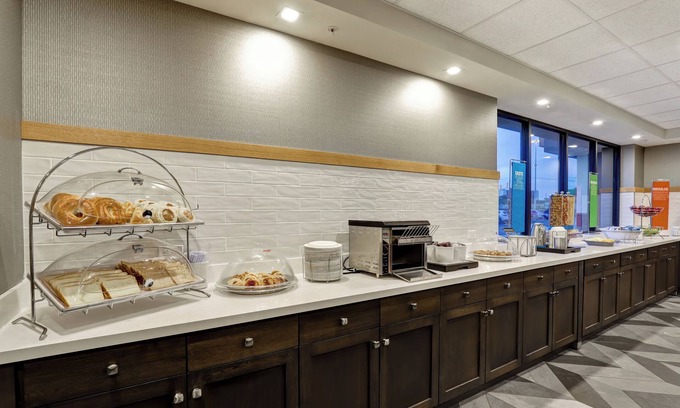 El Cajon Hotel | Discover Hampton Inn & Suites El Cajon: Family-Friendly Stay