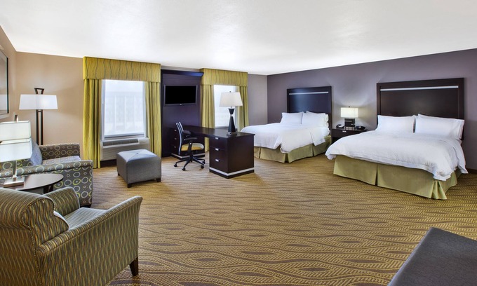 Elyria Hotel | Discover Comfort at Hampton Inn & Suites Elyria with Pool