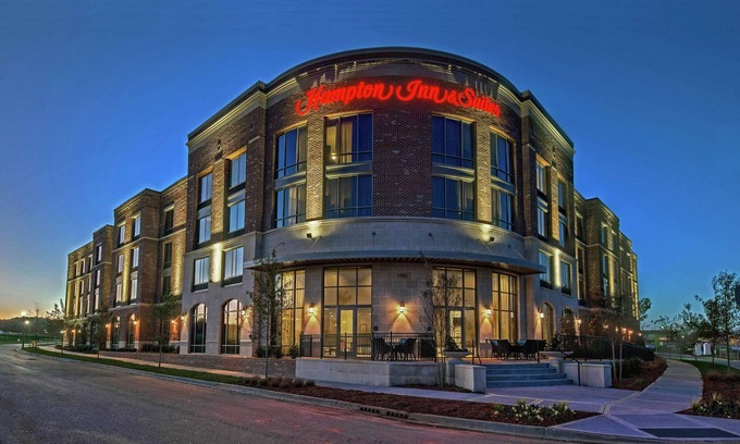 Franklin Hotel | Experience Comfort at Hampton Inn & Suites Franklin Berry Farms