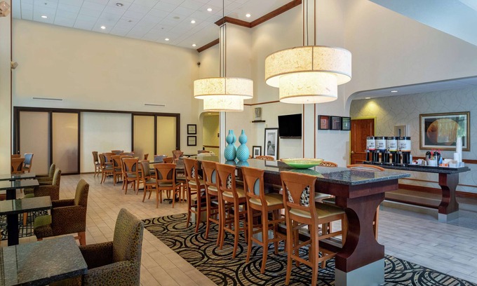 Fort Pierce Hotel | Oceanfront Oasis: Hampton Inn & Suites Ft. Pierce Awaits