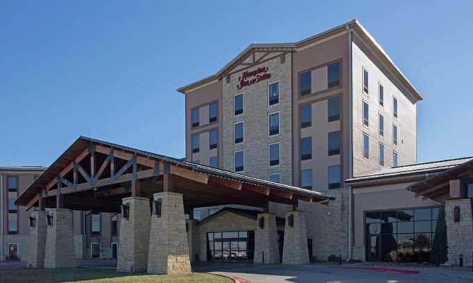 Peck Hotel | Relax at Hampton Inn & Suites I-35/Mulvane - Rated 8.8