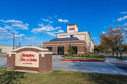 Keller Hotel | Exceptional Stay at Hampton Inn & Suites Keller Town Center