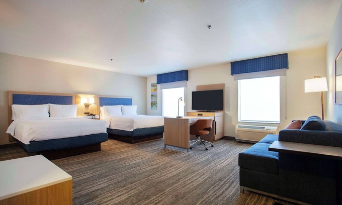 Mountain Home Hotel | Exceptional Hampton Inn & Suites: Spa, Pool & Family Friendly