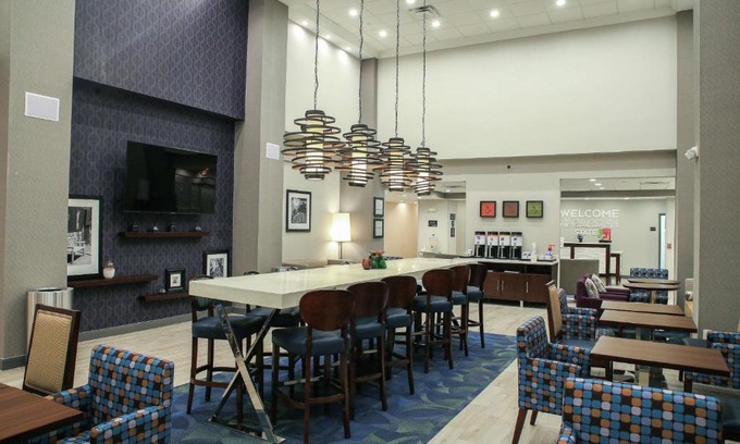 Mount Laurel Hotel | Family-Friendly Stay at Hampton Inn & Suites Mount Laurel