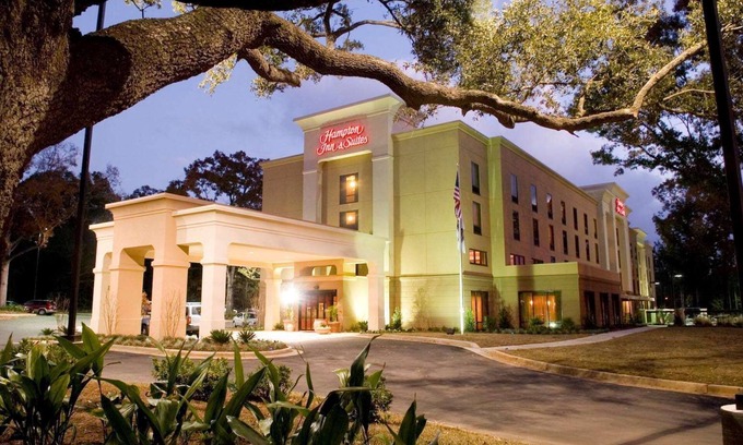 Mobile Hotel | Outstanding Stay at Hampton Inn & Suites Mobile Airport