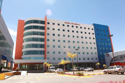 Aguascalientes Hotel | Pet-Friendly Getaway at Hampton Inn & Suites Aguascalientes