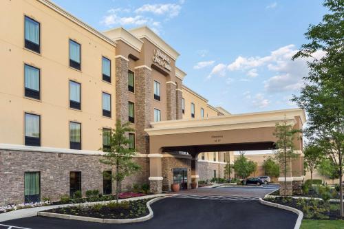 North Wales Hotel | Discover Hampton Inn & Suites: Family-Friendly Retreat