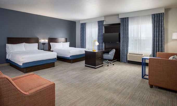 Deer Valley Hotel | Experience Hampton Inn & Suites Phoenix North Amenities