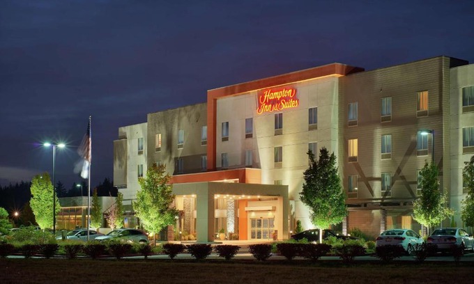 Vancouver Hotel | Discover Hampton Inn & Suites Portland/Vancouver: Pet Friendly!