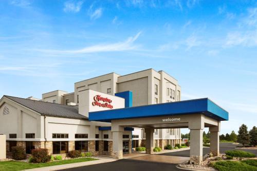 Pueblo Hotel | Pet-Friendly Retreat at Hampton Inn & Suites Pueblo-Southgate