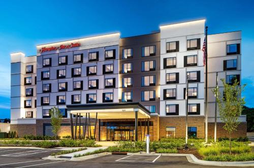 Raleigh Hotel | Pet-Friendly Retreat at Hampton Inn & Suites Raleigh Midtown