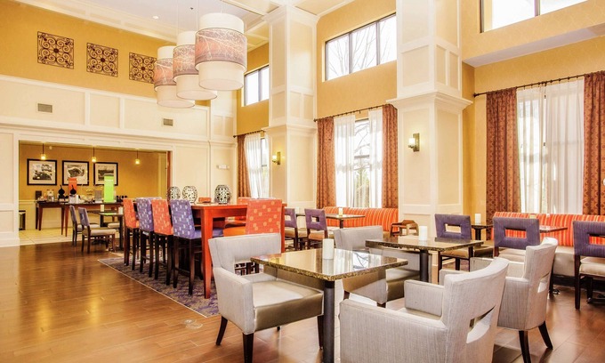 Kodak Hotel | Eco-Friendly Hampton Inn & Suites Sevierville with Pool