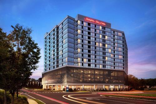 Teaneck Hotel | Comfortable Stay at Hampton Inn & Suites Teaneck/Glenpointe