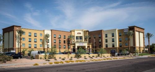Tempe Hotel | Comfortable Stay at Hampton Inn & Suites Tempe/Phoenix Airport