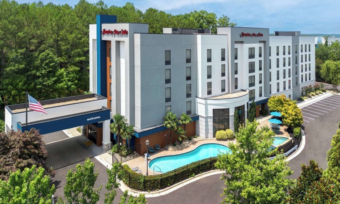 Lithia Springs Hotel | Top-Rated Hampton Inn & Suites ATL-Six Flags with Pool