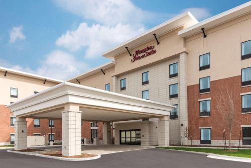 West Lafayette Hotel | Explore Hampton Inn & Suites West Lafayette with Pool Access