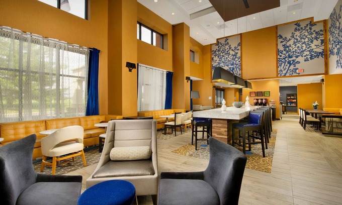 Gaithersburg Hotel | Guest Rated 9.2 - Hampton Inn & Suites Gaithersburg Awaits