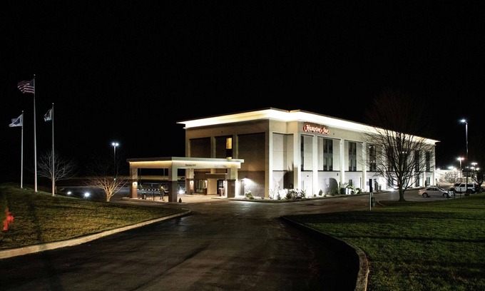 Summersville Hotel | Family-Friendly Retreat at Hampton Inn Summersville