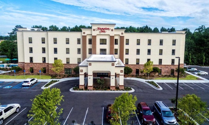 Summerville Hotel | Discover Hampton Inn Summerville SC: Family-Friendly Stay