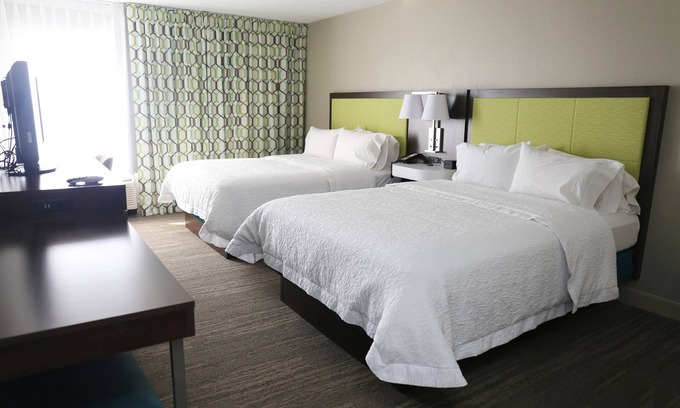 Sumter Hotel | Discover Comfort at Hampton Inn Sumter with Pool & Breakfast