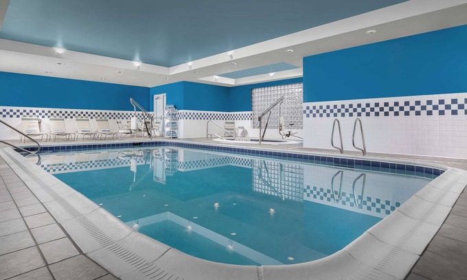 Bayberry Hotel | Relax at Hampton Inn Syracuse Clay with Pool & Spa Access