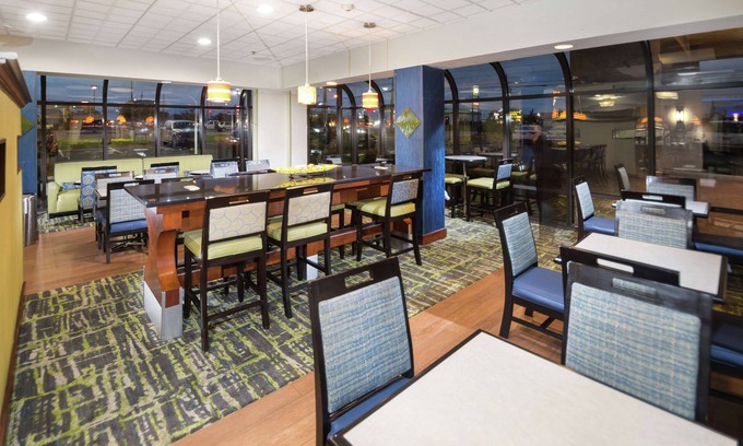 Broken Arrow Hotel | Top-Rated Hampton Inn Tulsa Broken Arrow with Pool & Spa