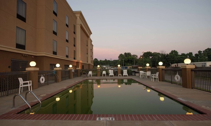 Yazoo City Hotel | Discover Comfort at Hampton Inn Yazoo City with Pool & Dining